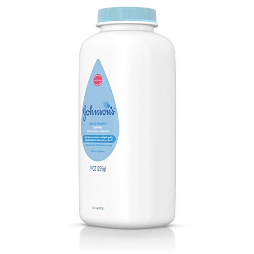 Johnson's Baby Cornstarch Baby Powder, Aloe & Vitamin E for Delicate Skin, Hypoallergenic, No added Parabens, & Dyes, Silky for Gentle Baby Skin Care, Baby Essentials, 9 oz