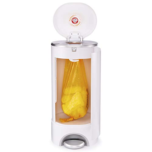 Munchkin® STEP™ Diaper Pail Powered by Arm & Hammer, #1 in Odor Control, Award-Winning, Includes 21 Snap, Seal & Toss™ Bags, 1 Starter Refill Ring, and 1 PUCK™ Baking Soda Cartridge