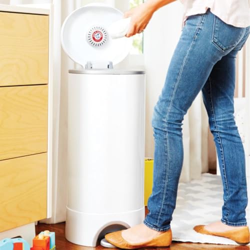 Munchkin Arm & Hammer Diaper Pail Refills, 2 Pack Holds Up to 544 Newborn Diapers, Lavender Scented Diaper Disposal Refills